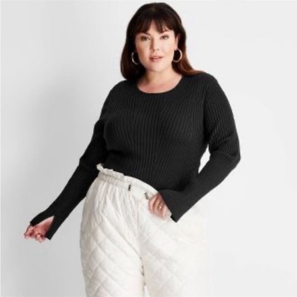 FUTURE COLLECTIVE Twist Open Back
Pullover Knit Sweater - Picture 2 of 8